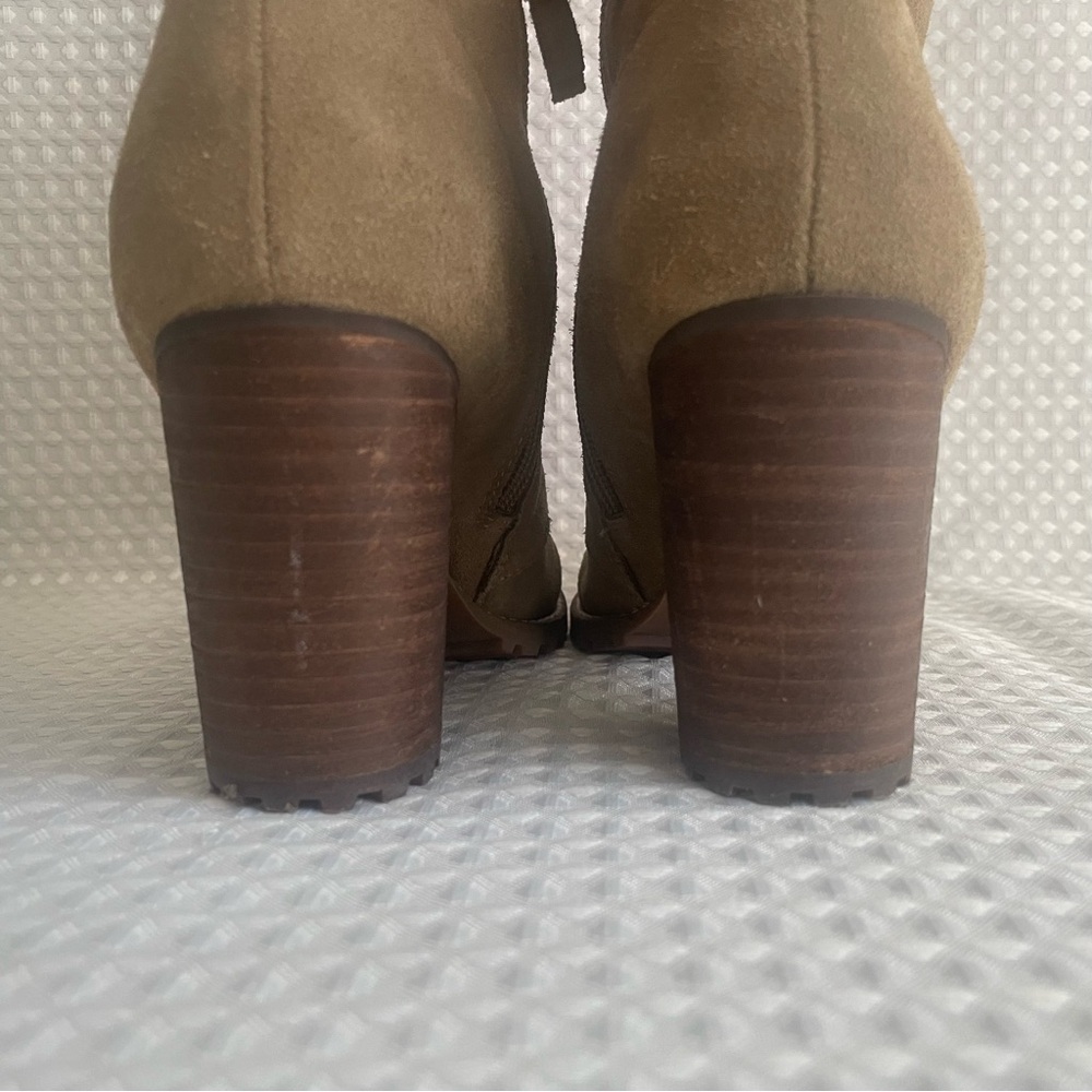 RENVY Hiking Boot Taupe Suede Nordic Style Timberlandish Women Sz 7M #594 - Picture 7 of 14